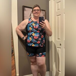 NWT Rash guard swimsuit 22W two-piece